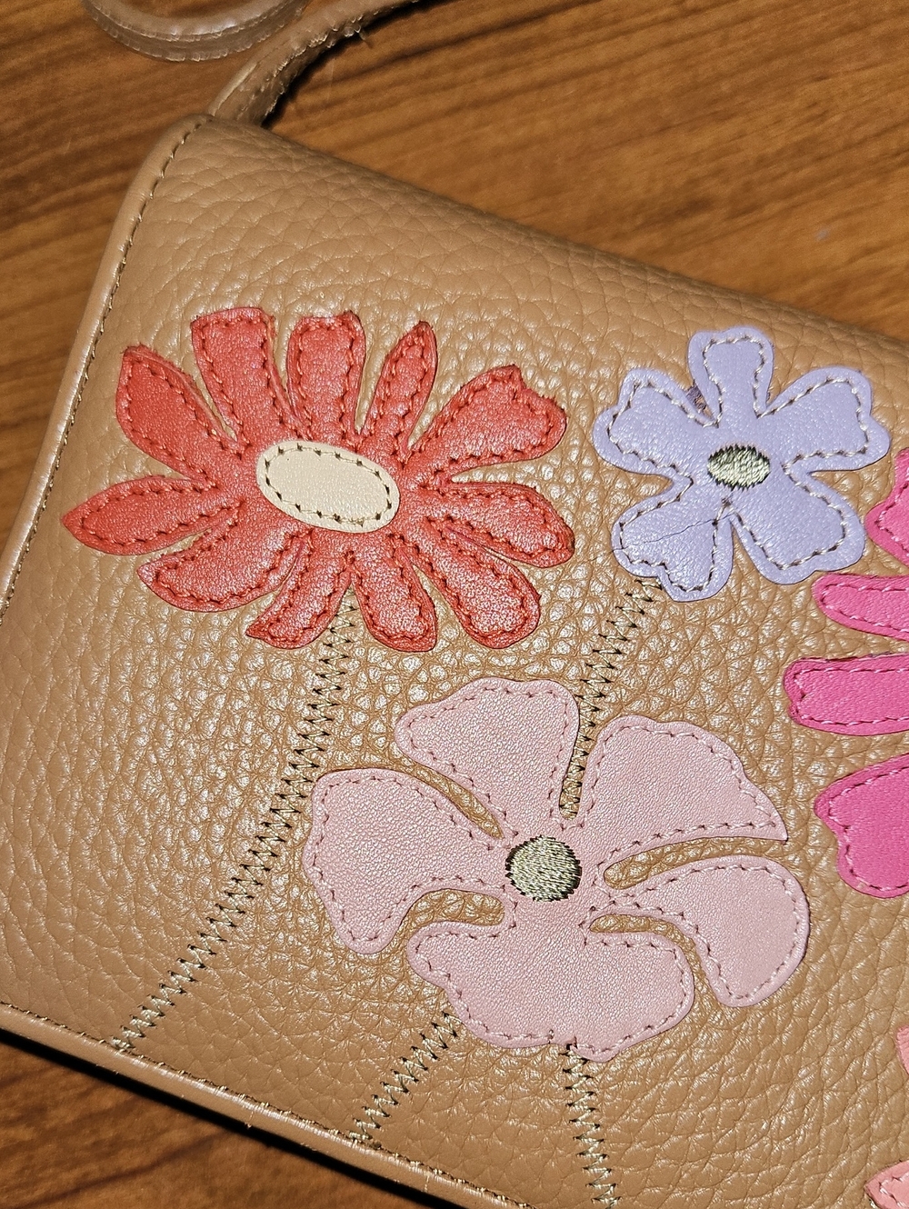 Brighton Pebbled Leather Crossbody With Beautiful Detailed Leather Flowers. - Picture 2 of 16